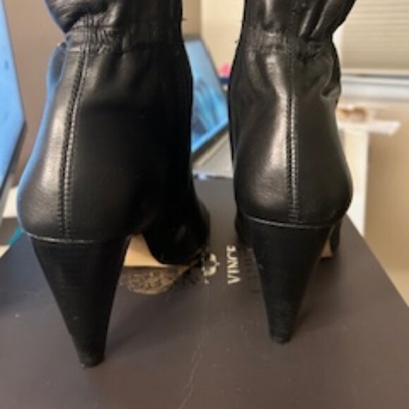 Vince Camuto Addiena Black Vignoni Booties Size 9, fit like an 8.5 - Picture 6 of 12